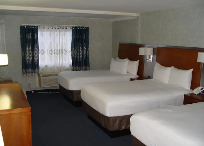 Hilltop Hotel