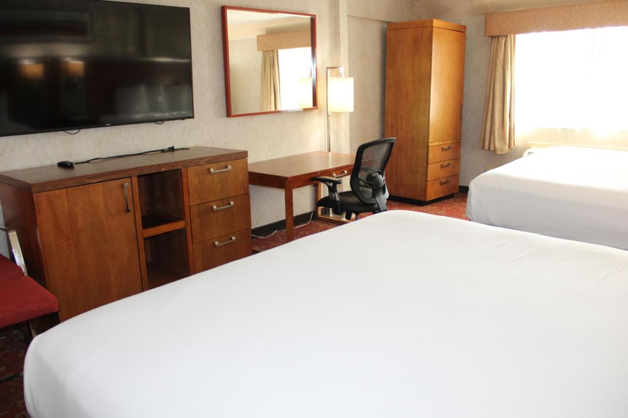 Hotel Hilltop