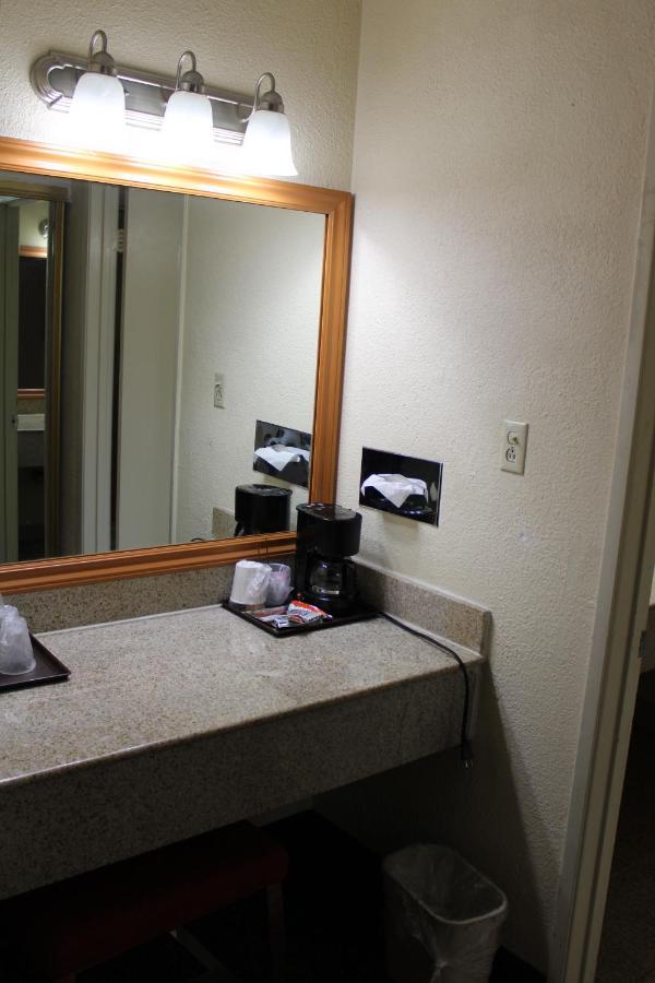 Hilltop 4* Bakersfield