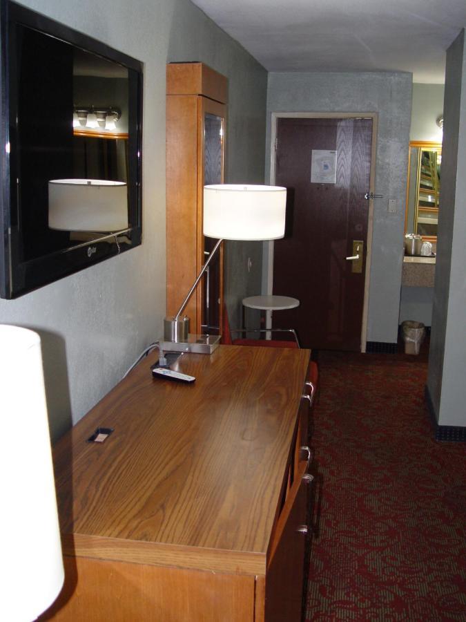 Hilltop Hotel 4*