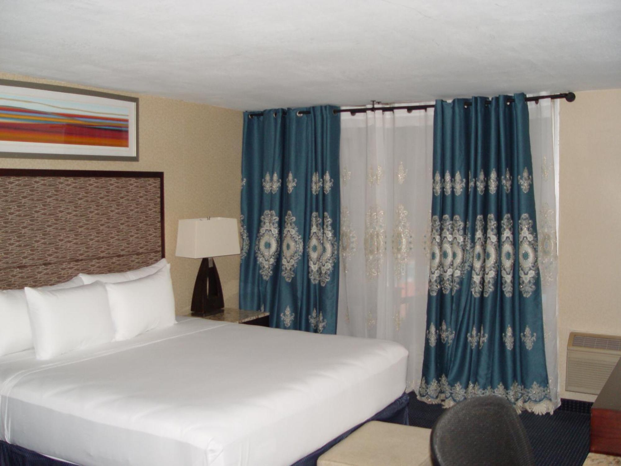 Hilltop Hotel