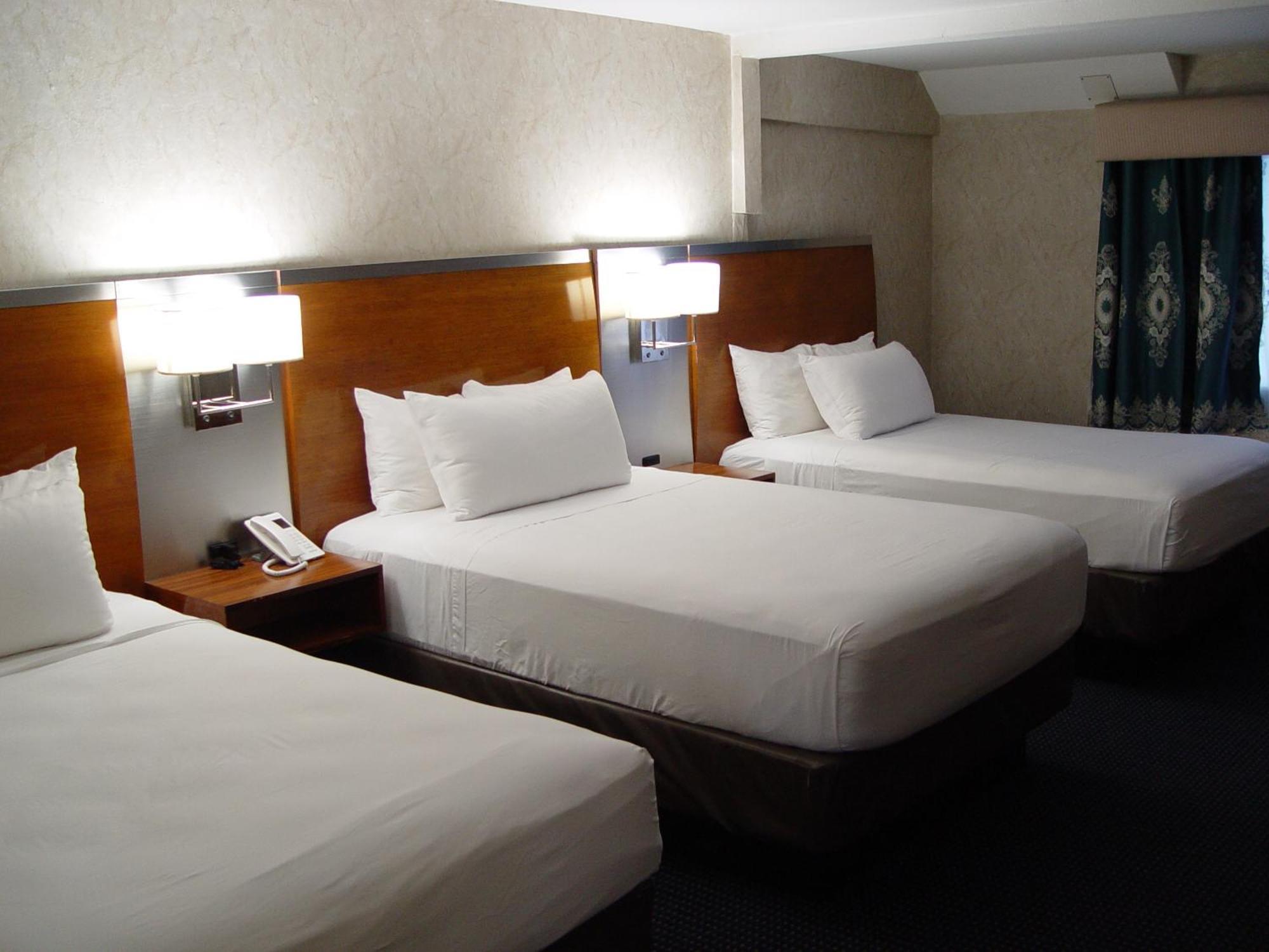 Hotel Hilltop 4*