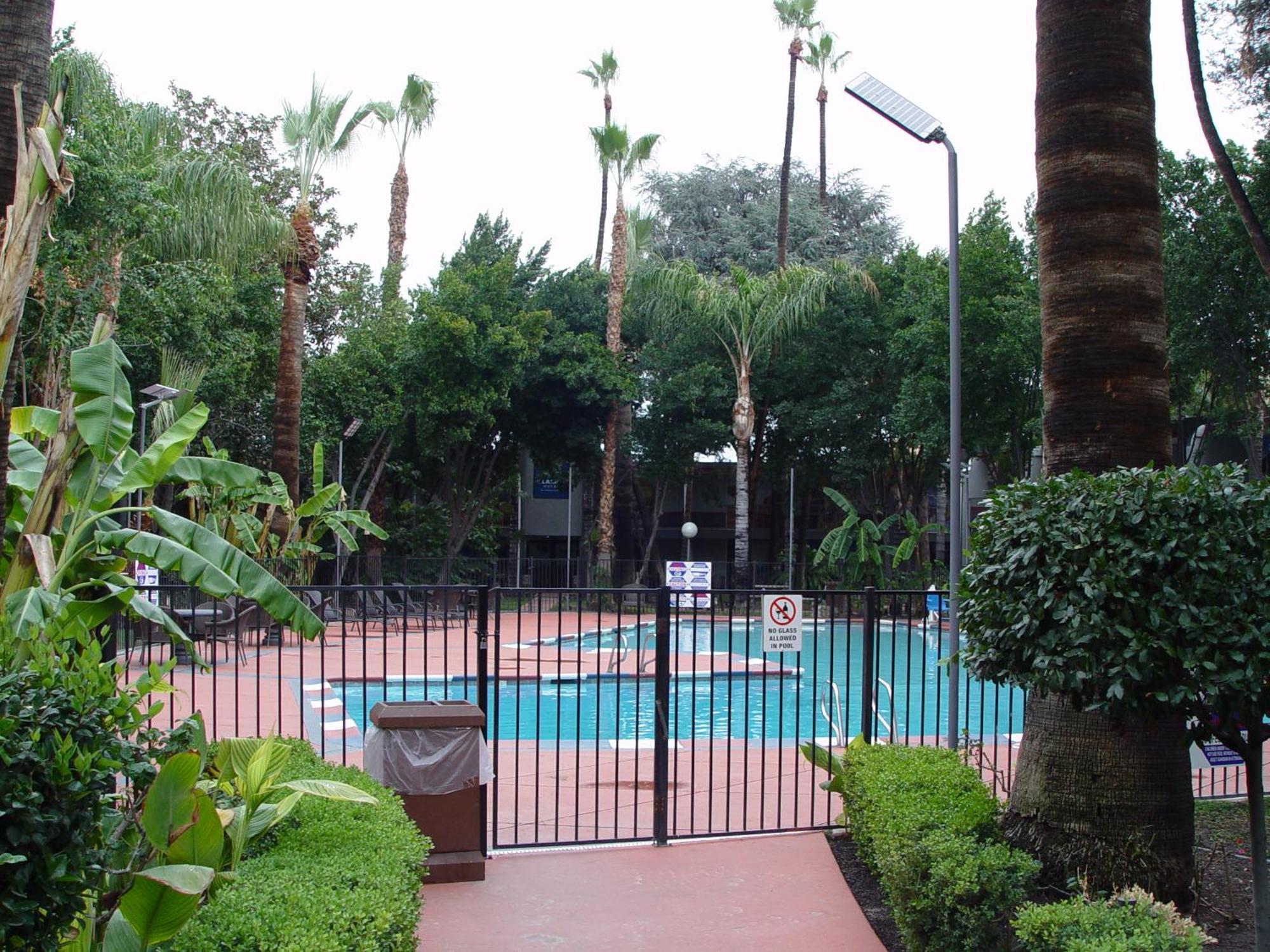 Hilltop 4* Bakersfield